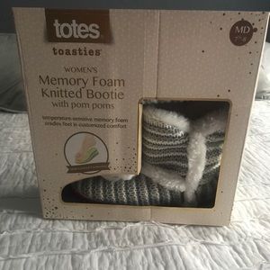 Totes memory slippers